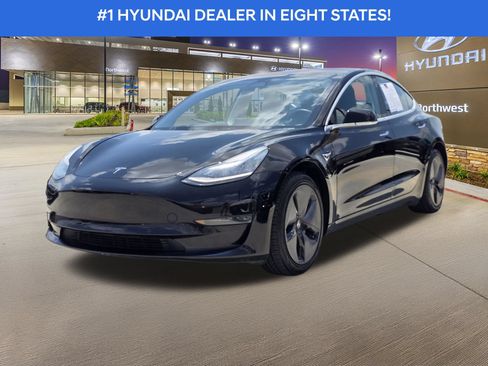Used 2018 Tesla Model 3 Long Range RWD image 2