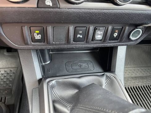 Used 2017 Toyota Tacoma TRD Pro AWD/4WD image 21