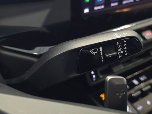 Certified 2024 Porsche 911 Carrera T image 36