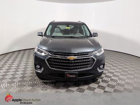 Used 2018 Chevrolet Traverse LT AWD/4WD image 2