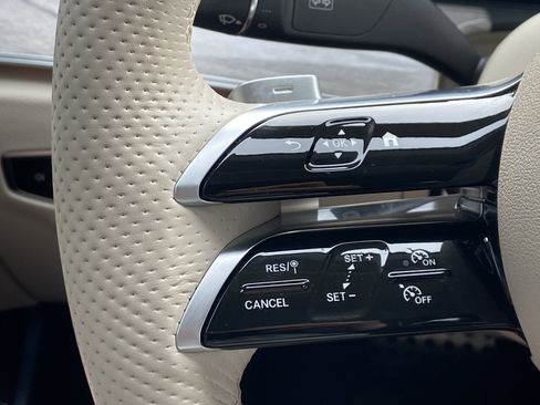 Certified 2023 Mercedes-Benz E 450 Cabriolet image 36