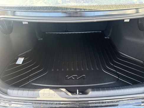 New 2025 Kia K4 LXS image 4