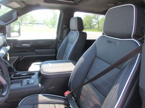 New 2026 GMC Sierra 2500 AT4X AWD/4WD image 12