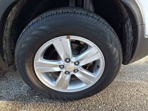 Used 2022 Chevrolet Trax LT w/ LT Convenience Package image 10