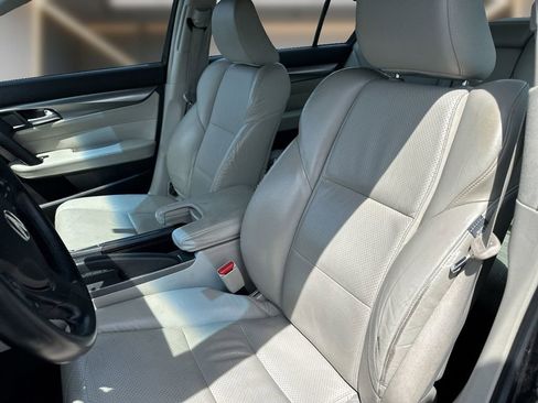Used 2012 Acura TL w/ Technology Package FWD image 7