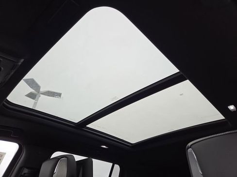 New 2026 GMC Yukon XL AT4 Ultimate w/ LPO, Illumination Package image 3