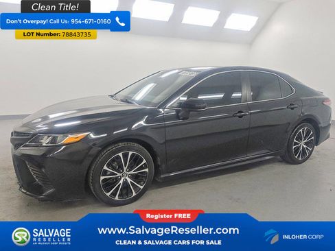 Used 2019 Toyota Camry SE image 1