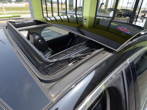 Used 2016 Jaguar XJ R-Sport image 38