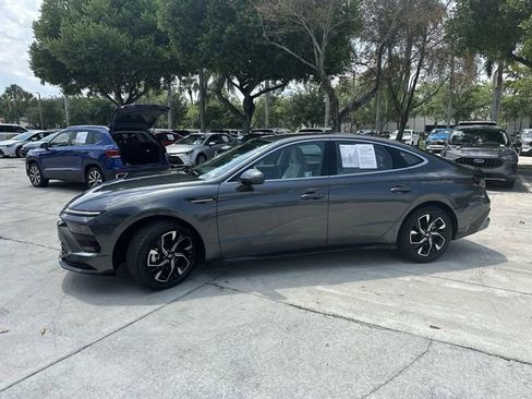 Used 2025 Hyundai Sonata SEL FWD image 16