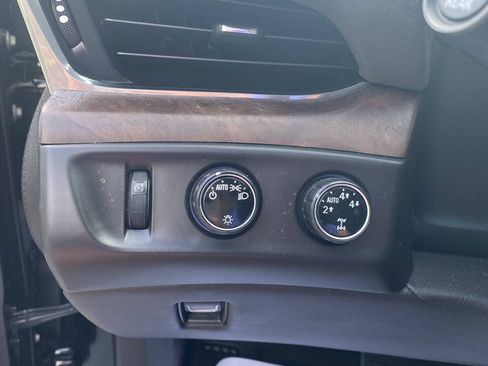 Used 2015 Cadillac Escalade ESV Premium AWD/4WD image 10