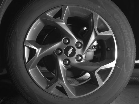 Used 2025 Chevrolet Trax LT w/ LT Convenience Package FWD image 11