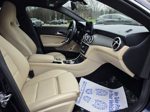 Used 2019 Mercedes-Benz CLA 250 4MATIC image 19