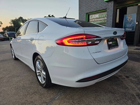 Used 2018 Ford Fusion SE image 8