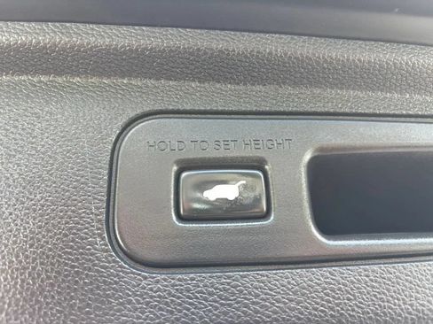 Used 2018 Honda Odyssey Elite image 17