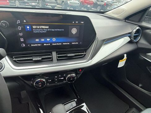 New 2026 Chevrolet Trax LT w/ Driver Confidence Package FWD image 5