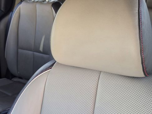 Used 2017 Kia Sedona LX w/ LX Essentials Premium Package image 14