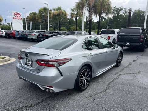 Used 2023 Toyota Camry SE FWD image 10