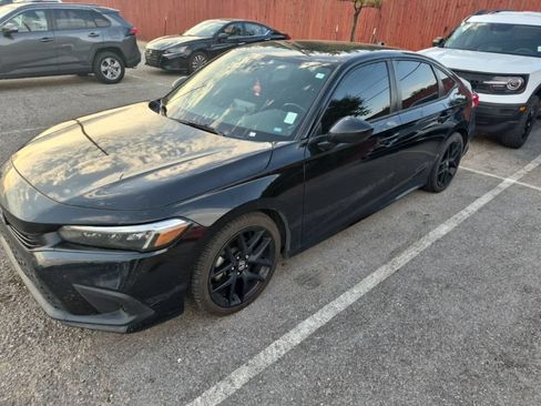 Used 2024 Honda Civic Sport image 4