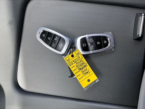 Used 2025 Hyundai Palisade SEL FWD image 15