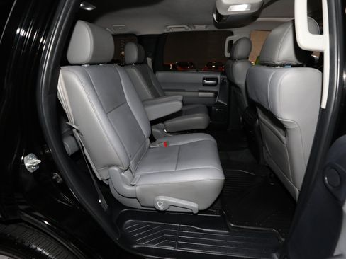 Used 2016 Toyota Sequoia Limited AWD/4WD image 41