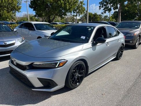 Used 2023 Honda Civic Sport image 2