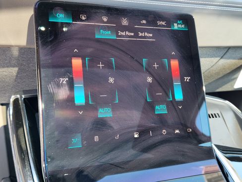 New 2025 Cadillac Escalade IQ Sport 1 w/ Smart Trailering package image 29