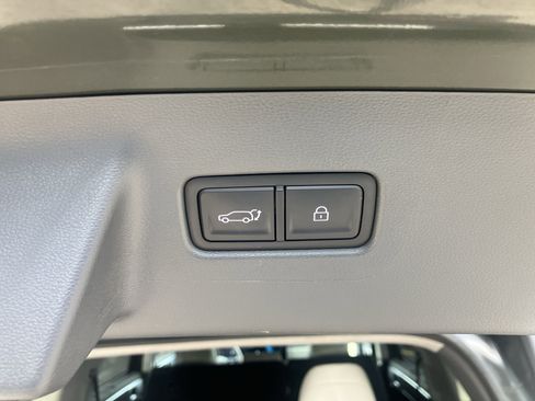 Used 2025 Hyundai Santa Fe Limited AWD/4WD image 13