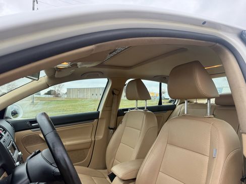 Used 2009 Volkswagen Jetta SE image 13