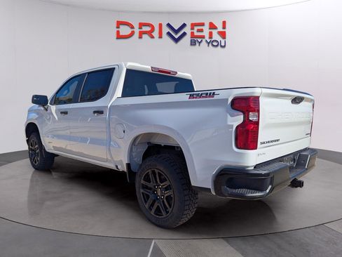 New 2026 Chevrolet Silverado 1500 Custom Trail Boss w/ LPO, Dark Essentials Package image 3