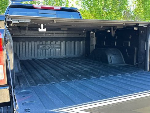 Used 2024 GMC Sierra 1500 Elevation w/ Preferred Package AWD/4WD image 40