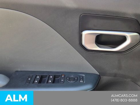 Used 2025 Kia K4 LXS image 29