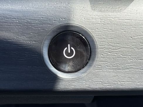Used 2024 Nissan Ariya FWD image 24