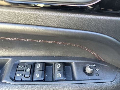 Used 2023 Jeep Compass Trailhawk image 15