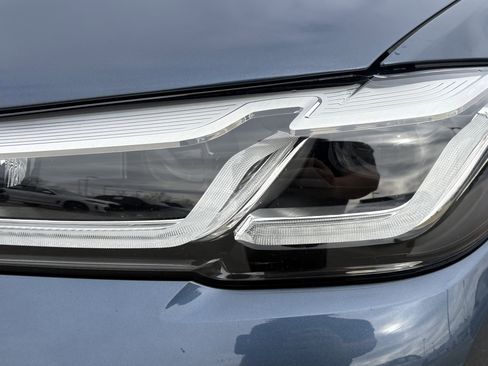 Used 2023 BMW 530i w/ Premium Package image 6