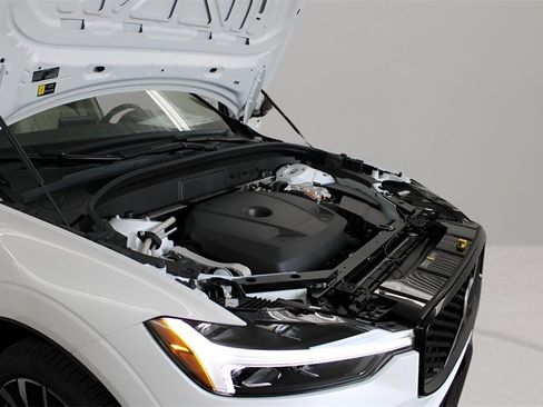 New 2026 Volvo XC60 T8 Ultra w/ Protection Package Premier image 24