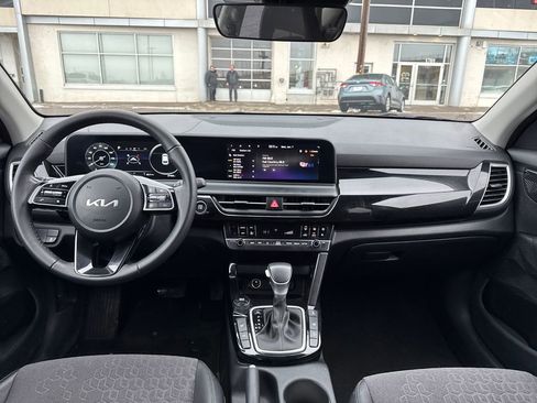 Certified 2024 Kia Seltos X-Line image 13