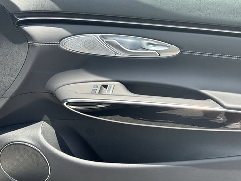New 2026 Genesis GV70 2.5T AWD/4WD image 16