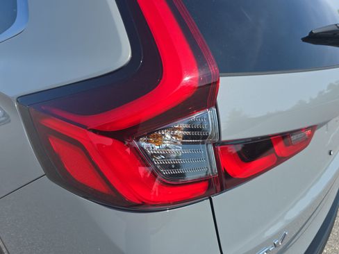 Certified 2025 Honda CR-V EX image 32