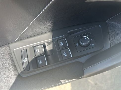 Used 2024 Volkswagen Tiguan SE R-Line AWD/4WD image 13