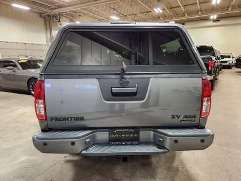 Used 2020 Nissan Frontier SV w/ Midnight Edition Floor Mats image 4