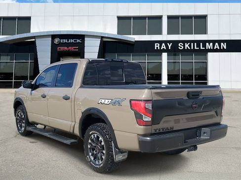 Used 2021 Nissan Titan PRO-4X w/ Pro-4x Convenience Package AWD/4WD image 4