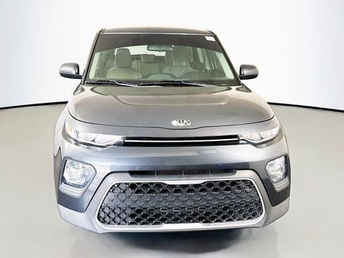 Used 2020 Kia Soul LX image 2