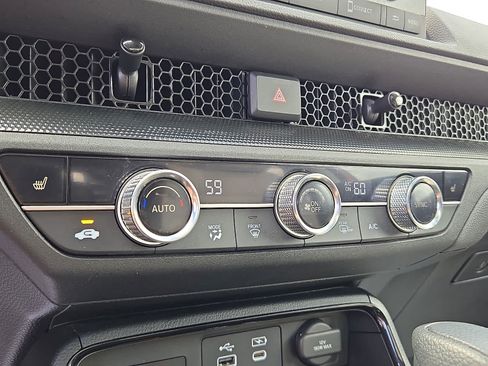 Certified 2024 Honda CR-V EX image 17