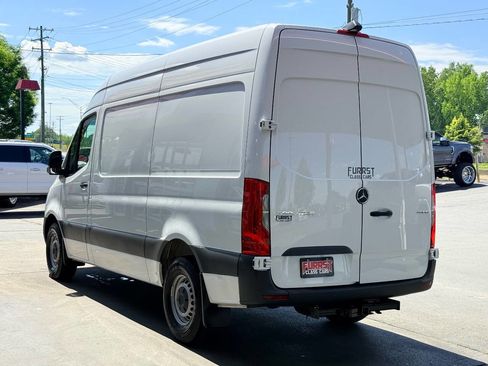 Used 2024 Mercedes-Benz Sprinter 2500 image 6