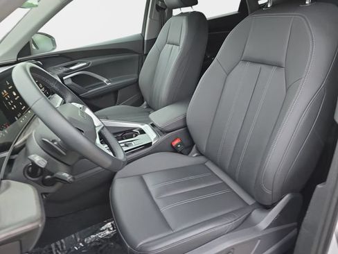Used 2025 Audi Q5 Premium w/ Convenience Package AWD/4WD image 19