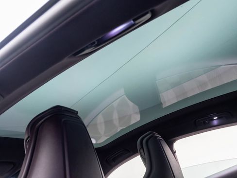 Certified 2024 Porsche Taycan RWD image 18