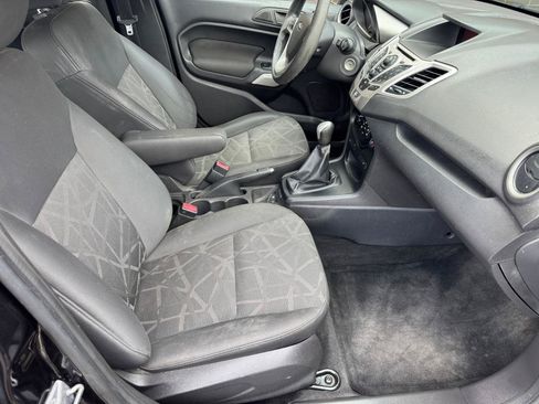 Used 2013 Ford Fiesta SE FWD image 13