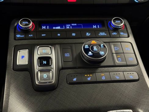 Used 2024 Hyundai Palisade Limited image 19