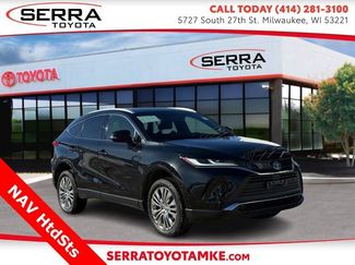 Used 2022 Toyota Venza XLE video 1