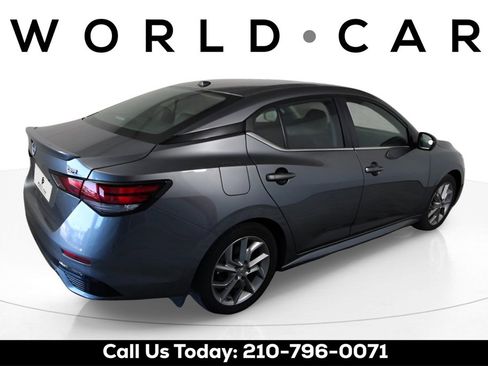 Used 2025 Nissan Sentra SR w/ SR Premium Package image 7